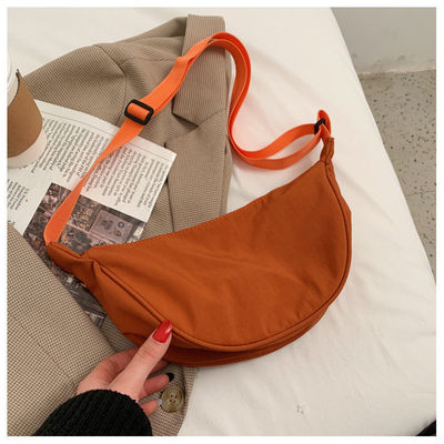 Saco de corpo cruzado de nylon Saco de corpo cruzado de nylon feminino 2024 novo Dumpling LIGHTWEIGHT embaixo dos braços saco todo ombro saco de lona