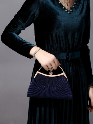 EUROPA E OS ESTADOS UNIDOS RETRO COLOR SOLIDO RINGO DE MANO PLEATED Moda fechado
