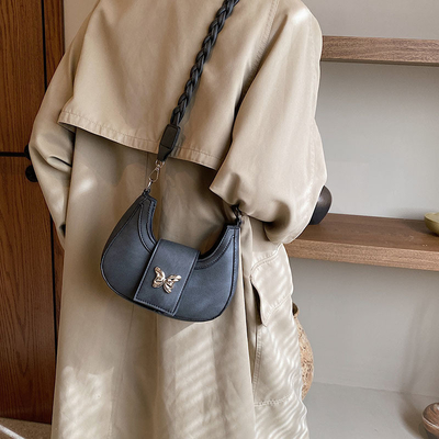 Popular nova bolsa de design de nicho moda feminina estilo estrangeiro bolso borboleta sentido avançado de todos os ombros bolsa de baixo braço
