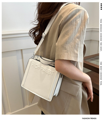 BOLSA SIMPLE DE MODA BOLSA DE LETRA NOVA INS DE MUJERES BOLSA DE MANUAL PEQUENA BOLSA QUADRADA BOLSA SENIOR TEXTURA BRASSA CARTÃO DO OLHADO CROSSBODY