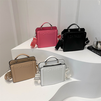 BOLSA SIMPLE DE MODA BOLSA DE LETRA NOVA INS DE MUJERES BOLSA DE MANUAL PEQUENA BOLSA QUADRADA BOLSA SENIOR TEXTURA BRASSA CARTÃO DO OLHADO CROSSBODY