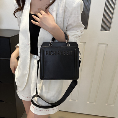 BOLSA SIMPLE DE MODA BOLSA DE LETRA NOVA INS DE MUJERES BOLSA DE MANUAL PEQUENA BOLSA QUADRADA BOLSA SENIOR TEXTURA BRASSA CARTÃO DO OLHADO CROSSBODY