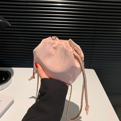 2024 NUEVO DESENHO DE NICHE DE MODA BOLSA CROSSBODY Primavera/Verão