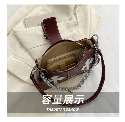 Bolsa de baixo de braço de alta qualidade nova moda de outono e inverno para mulheres moda de nicho tudo retro cadeia de passageiros ombro e costas