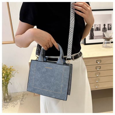 VINTAGE CHIC TEXTURED LETTER TOTE BAG BAGA DE MUJERES 2024 NOVA GRANDE Capacidade BAGA DE MANO DE MODA