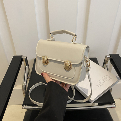 SENSÃO SENIOR DE RETRO PEQUENA BOLSA MUJERES 2024 NOVA MODA DE VERÃO ESTILHO FOREIRO BOLSA PEQUENA NENHUM BOLSA DE MANO QUADRADA
