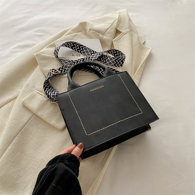 VINTAGE CHIC TEXTURED LETTER TOTE BAG BAGA DE MUJERES 2024 NOVA GRANDE Capacidade BAGA DE MANO DE MODA