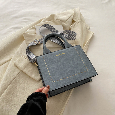 VINTAGE CHIC TEXTURED LETTER TOTE BAG BAGA DE MUJERES 2024 NOVA GRANDE Capacidade BAGA DE MANO DE MODA