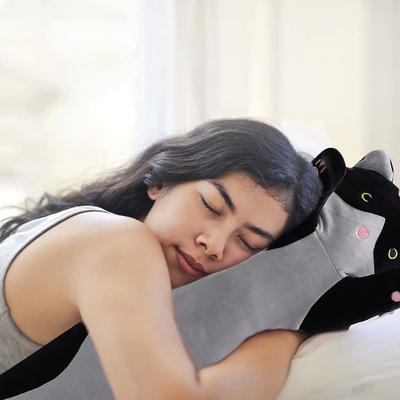 WUYU adorável boneca de gato de pelúcia lindo desenho animado fofinho recheado gatinho almofada longa lançamento almofada de dormir boneca brinquedo presente para crianças