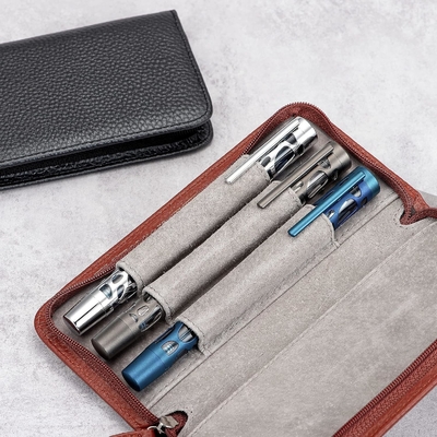 Caixa de caneta de papel de couro genuíno com 3 ranhuras divididas, cor preta, bolso de caixa de caneta com fecho.