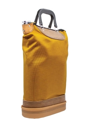 Bloqueio de sacos de correio com alças Com o revestimento de couro de tufo, fundo moldado duro, alças palmeadas duráveis e fechado é certamente um produto valorizado em todos os escritórios, salas de correio ou armazéns