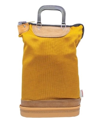 Bloqueio de sacos de correio com alças Com o revestimento de couro de tufo, fundo moldado duro, alças palmeadas duráveis e fechado é certamente um produto valorizado em todos os escritórios, salas de correio ou armazéns